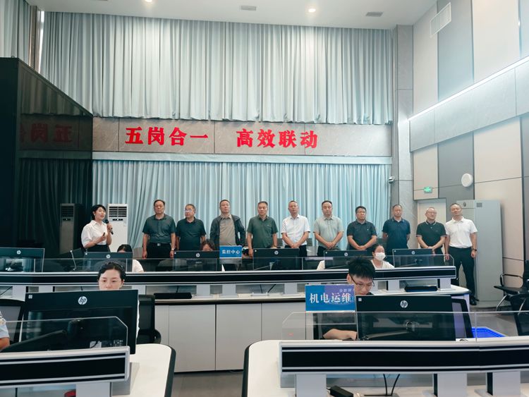 20250828河南省高速聯網中心一行到川西公司監(jiān)控中心調研工作_副本.jpg